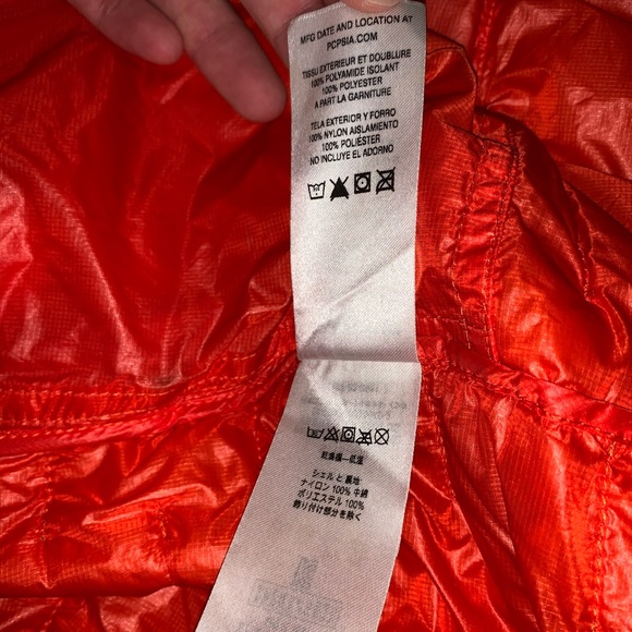 Patagonia Light Weight Puffer Jacket - Picture 9 of 16